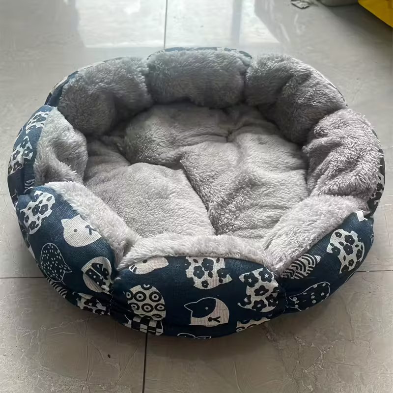 52c952ed-c379-4c95-b365-266086a679db (2) Circular Plush Pet Bed - Small - Image 1